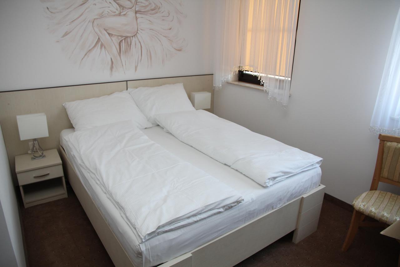 Gosciniec Pod Mlynem Hotel Inowrocław Kültér fotó