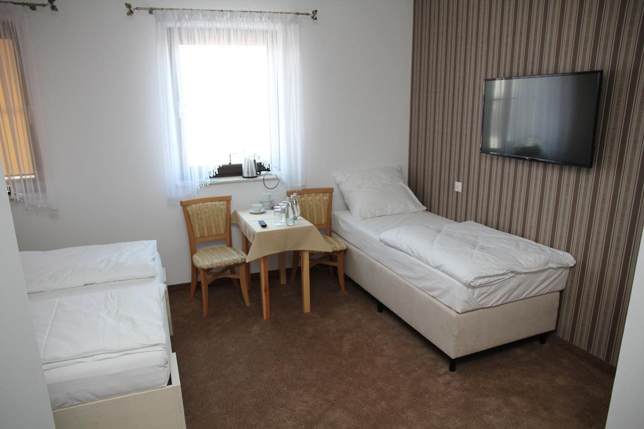 Gosciniec Pod Mlynem Hotel Inowrocław Kültér fotó